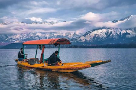 Kashmir’s Beauty: A Tour of India’s Paradise on Earth